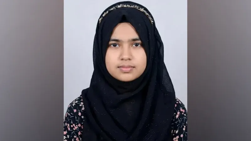 নিজেকে জীবিত প্রমাণে দ্বারে দ্বারে ঘুরছেন মর্জিনা