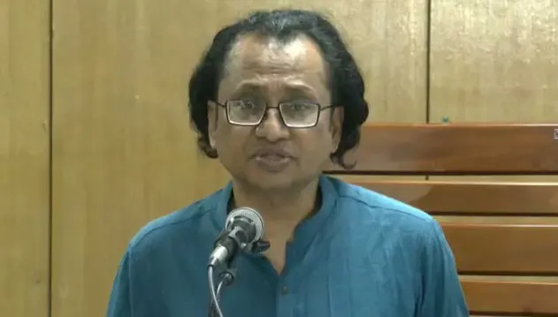 তেলের দামের সঙ্গে সমন্বয় করে বাসের ভাড়া নির্ধারণ হবে: প্রধানমন্ত্রীর তথ্য উপদেষ্টা
