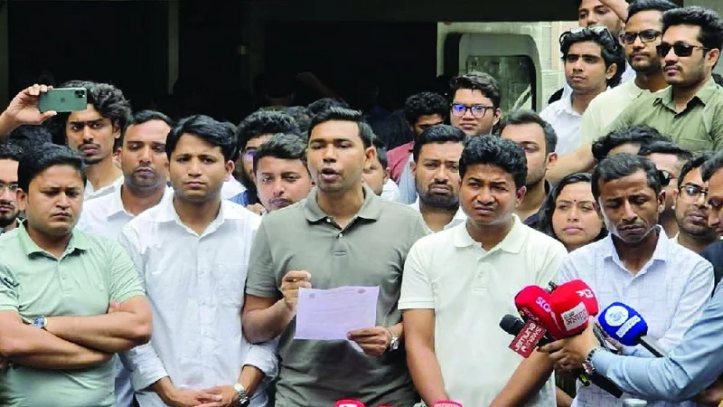 ডাকসুর ভিপি সাদিক কায়েমসহ কয়েকজনের বিরুদ্ধে ব্যবস্থা নিতে ঢাবি ছাত্রদলের ৪৮ ঘন্টার আলটিমেটাম