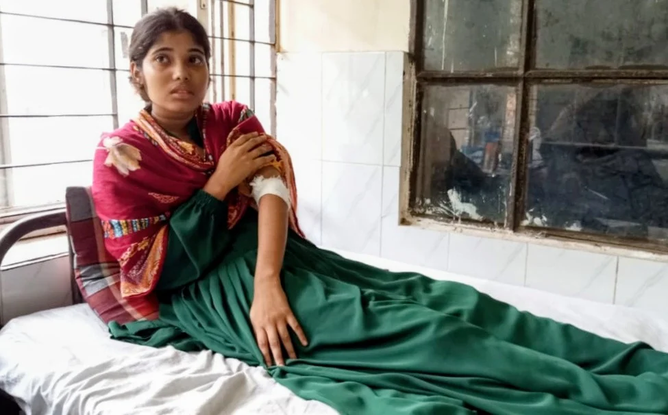 ভালুকায় তুচ্ছ ঘটনায় সংঘর্ষ, ছুরিকাঘাতে আহত এসএসসি পরীক্ষার্থী