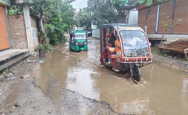 চান্দুরা-আখাউড়া সড়ক: জনদুর্ভোগের আরেক নাম