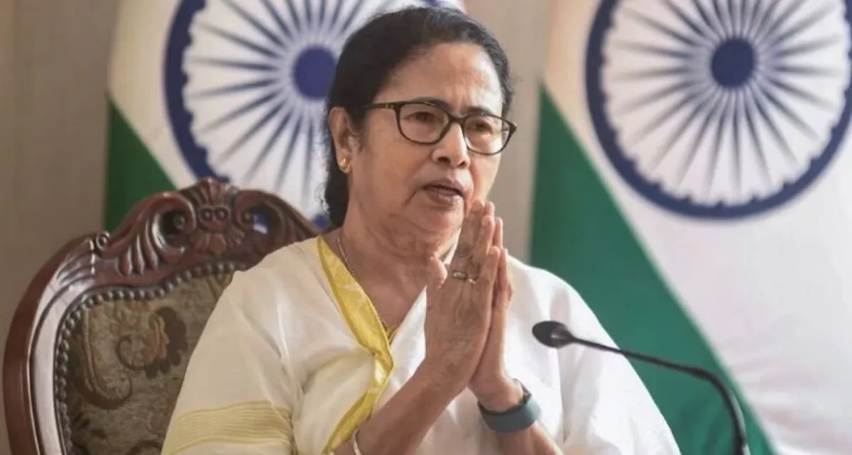 ফেসবুক ও এক্স প্রোফাইলে পরিচয় আপডেট করলেন মমতা বন্দ্যোপাধ্যায়