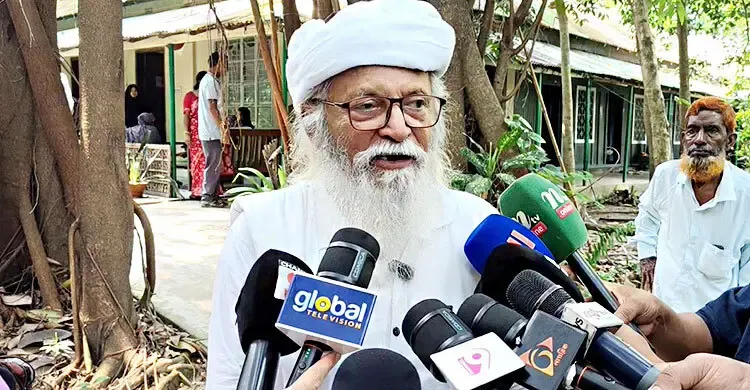 মাজারে হামলা হয়েছে বিএনপিকে ক্ষমতাচ্যুত করার জন্য: ফরহাদ মজহার
