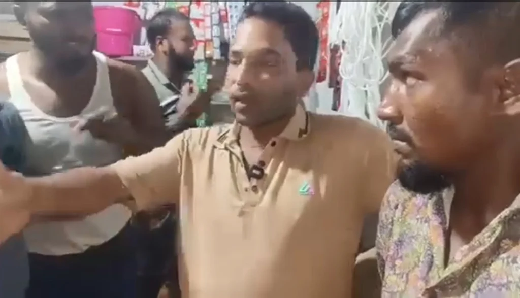বালু ব্যবসায়ীর কাছে চাঁদা দাবি: বিএনপির দুই নেতাকে গণপিটুনি, মুচলেকায় মুক্তি