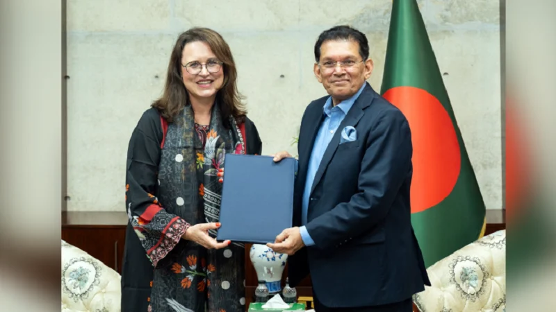 পররাষ্ট্রমন্ত্রীর কাছে পরিচয়পত্র পেশ বাংলাদেশের আইওএম প্রধানের