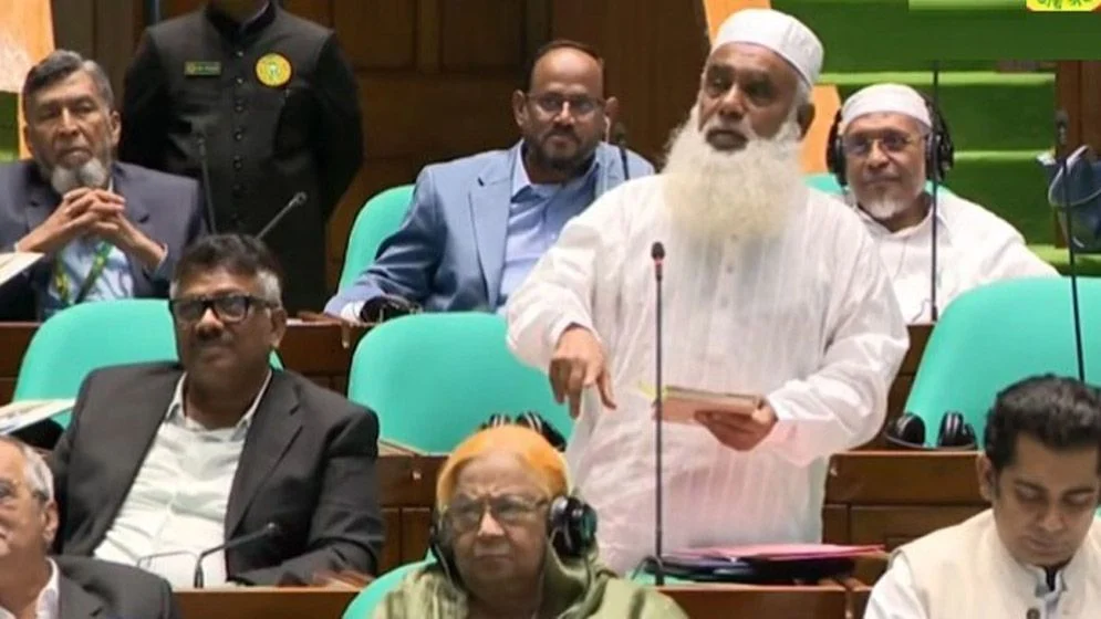 সংসদে ‘অপমানিত’ হওয়ার অভিযোগে দুই সপ্তাহ সংসদ কার্যক্রমে অংশ নিচ্ছেন না মনিরুল হক চৌধুরী