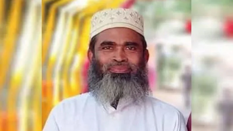 এশার আজান দেওয়ার সময় মৃত্যুর কোলে ঢলে পড়লেন ইমাম