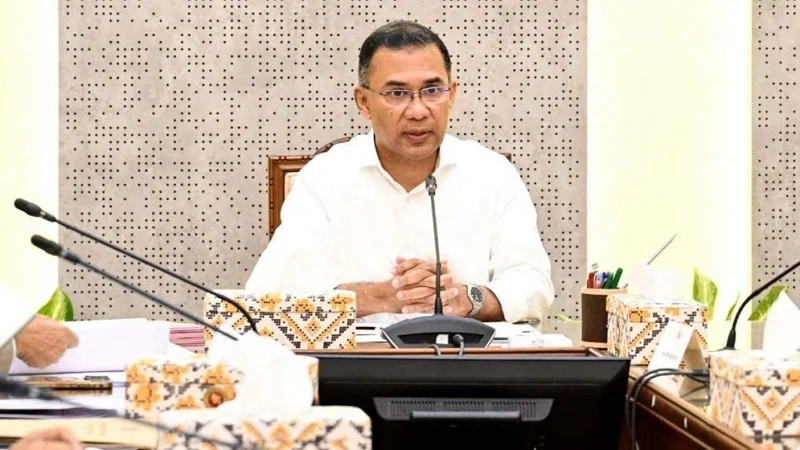 সড়ক থেকে ফিটনেসবিহীন যানবাহন অপসারণের নির্দেশ প্রধানমন্ত্রীর