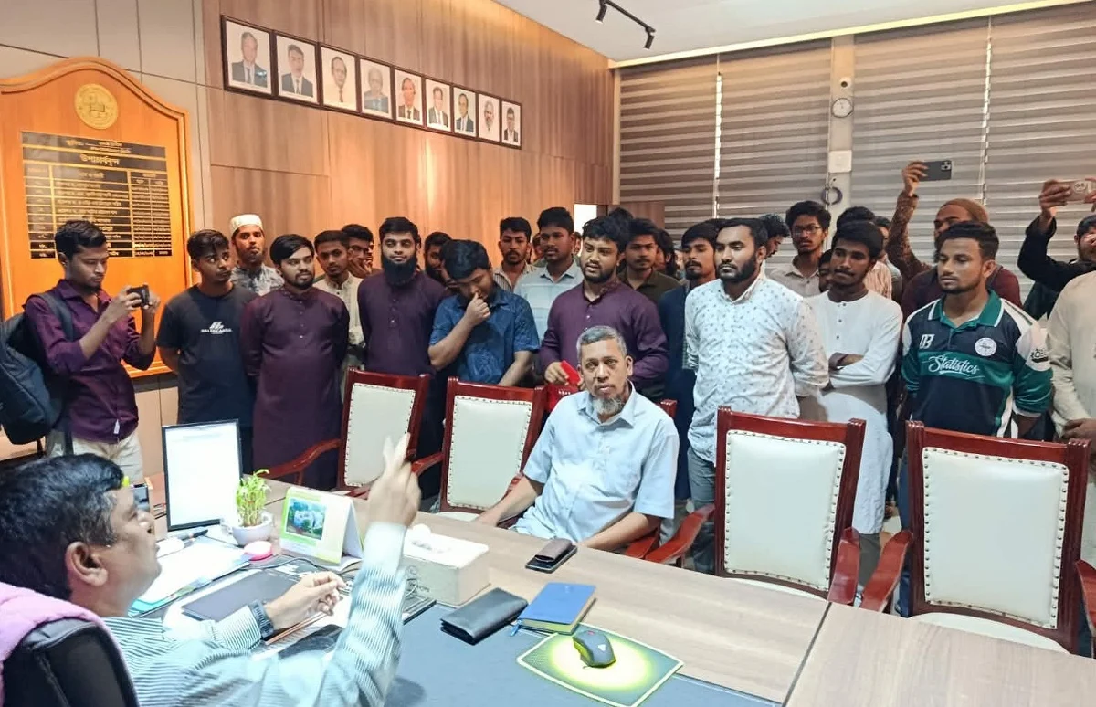 গণরুম ও গেস্টরুম সংস্কৃতি বন্ধের দাবিতে কুবি উপাচার্যের কাছে ছাত্রশিবিরের ৫ দফা দাবি