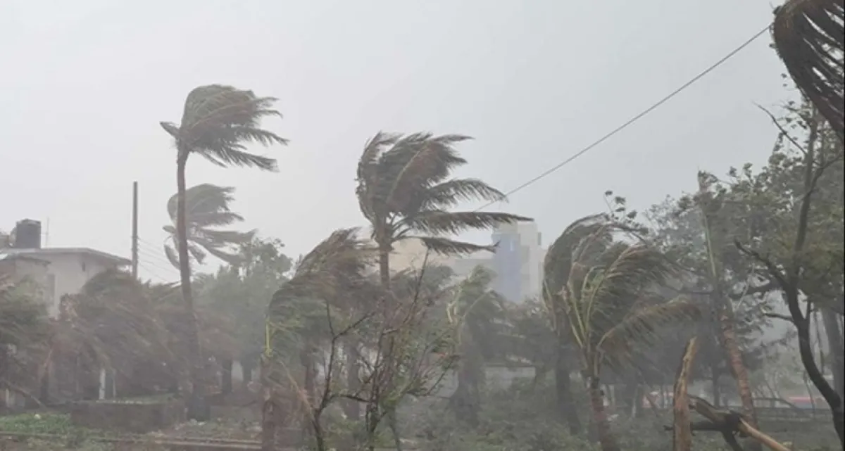 আজ ঝড়ের শঙ্কা দেশের আট জেলায়