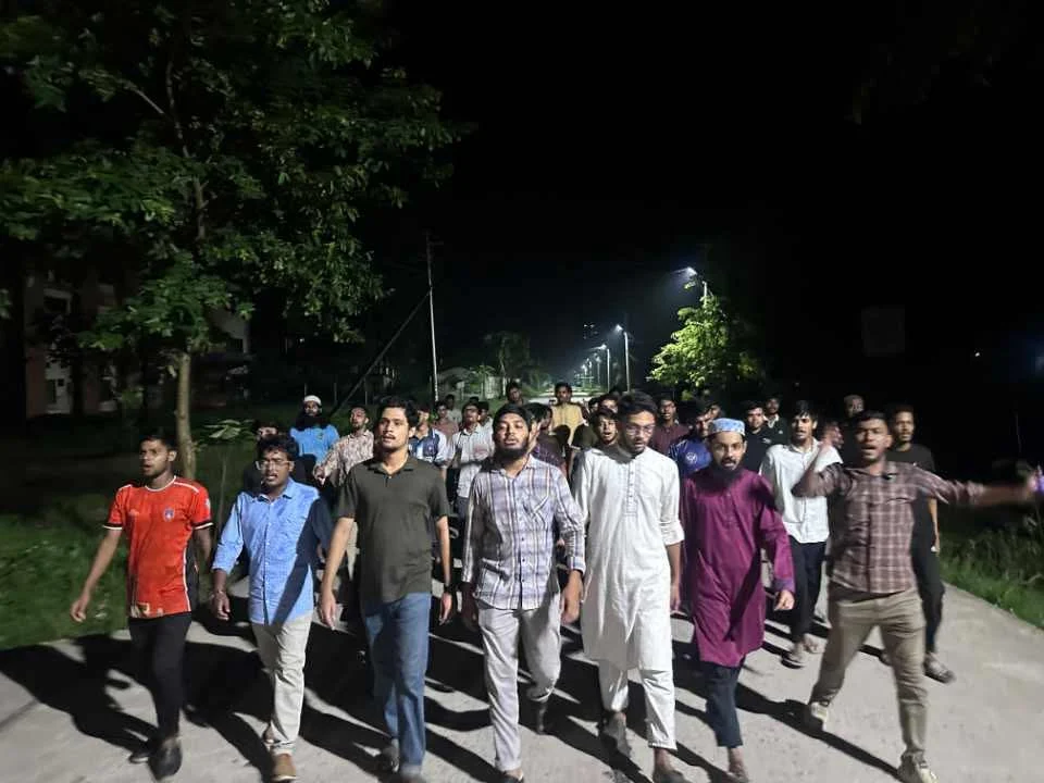 সরকারি কর্মচারী নিয়োগে ভাইভা নম্বর বাড়ানোর প্রতিবাদে নোবিপ্রবিতে বিক্ষোভ