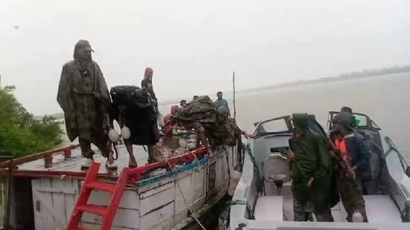 সাতক্ষীরায় ১০-১২ জনকে ঠেলে দেওয়ার চেষ্টা বিএসএফের, বিজিবির বাধায় ব্যর্থ